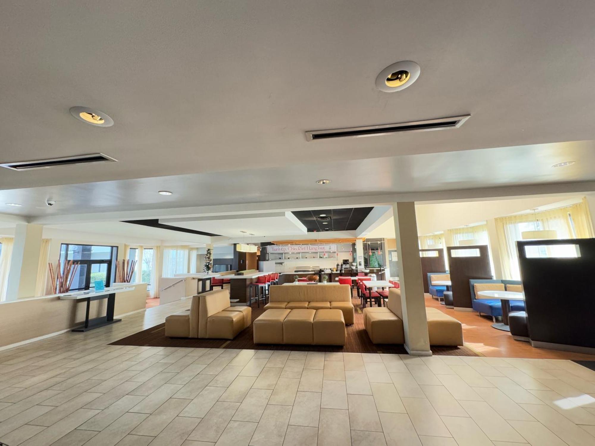Super 8 By Wyndham Dallas Love Field Airport Exterior foto