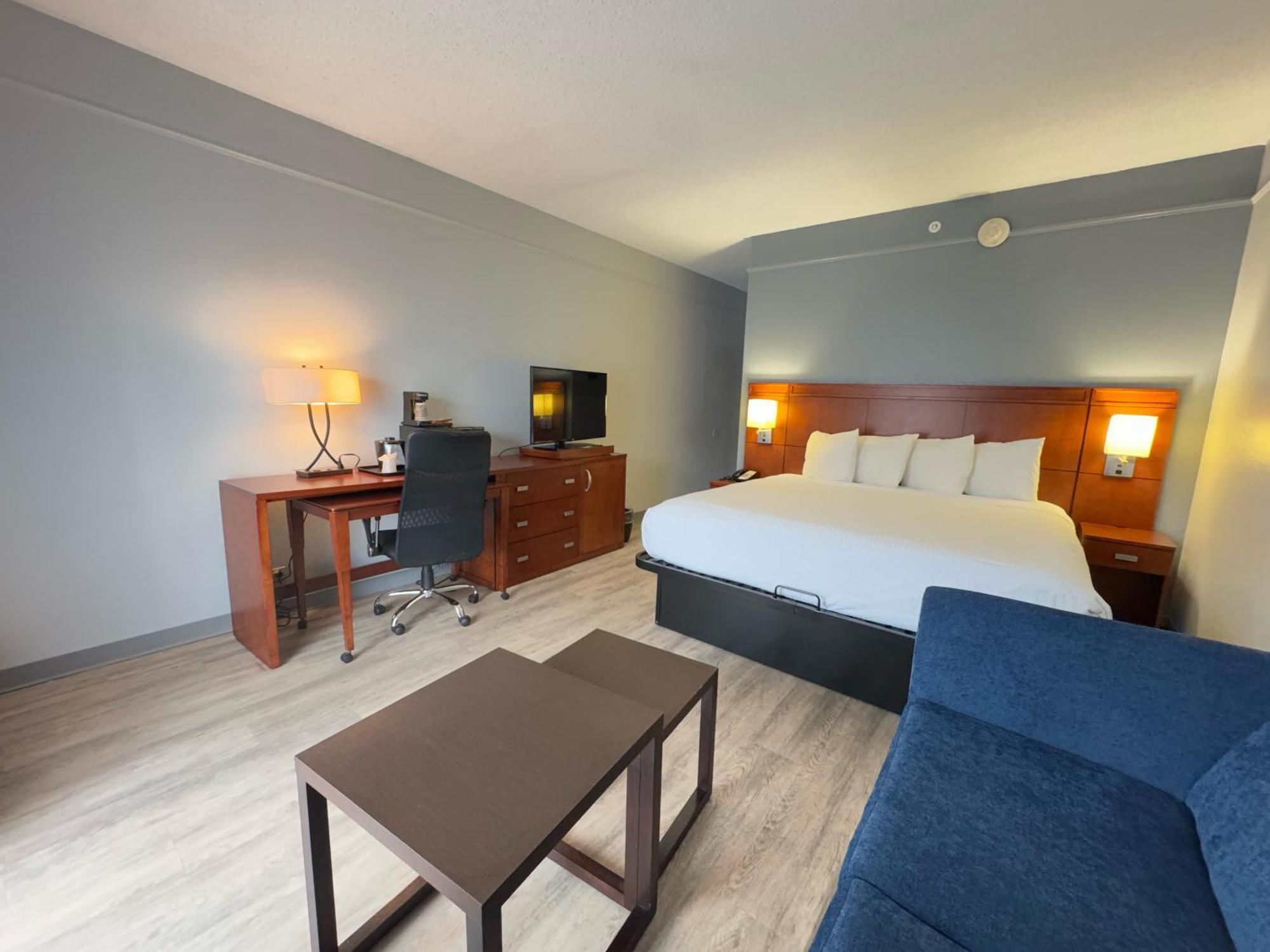 Super 8 By Wyndham Dallas Love Field Airport Exterior foto